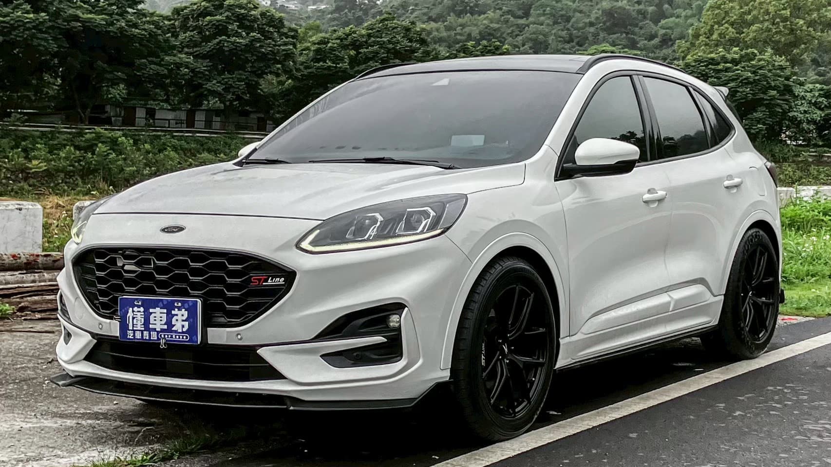 2020 FORD KUGA ST-LINE 車頭實拍 2020 FORD KUGA ST-LINE 車頭實拍