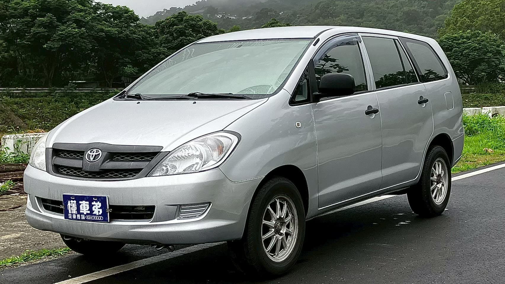 2015 TOYOTA INNOVA 車頭實拍 2015 TOYOTA INNOVA 車頭實拍