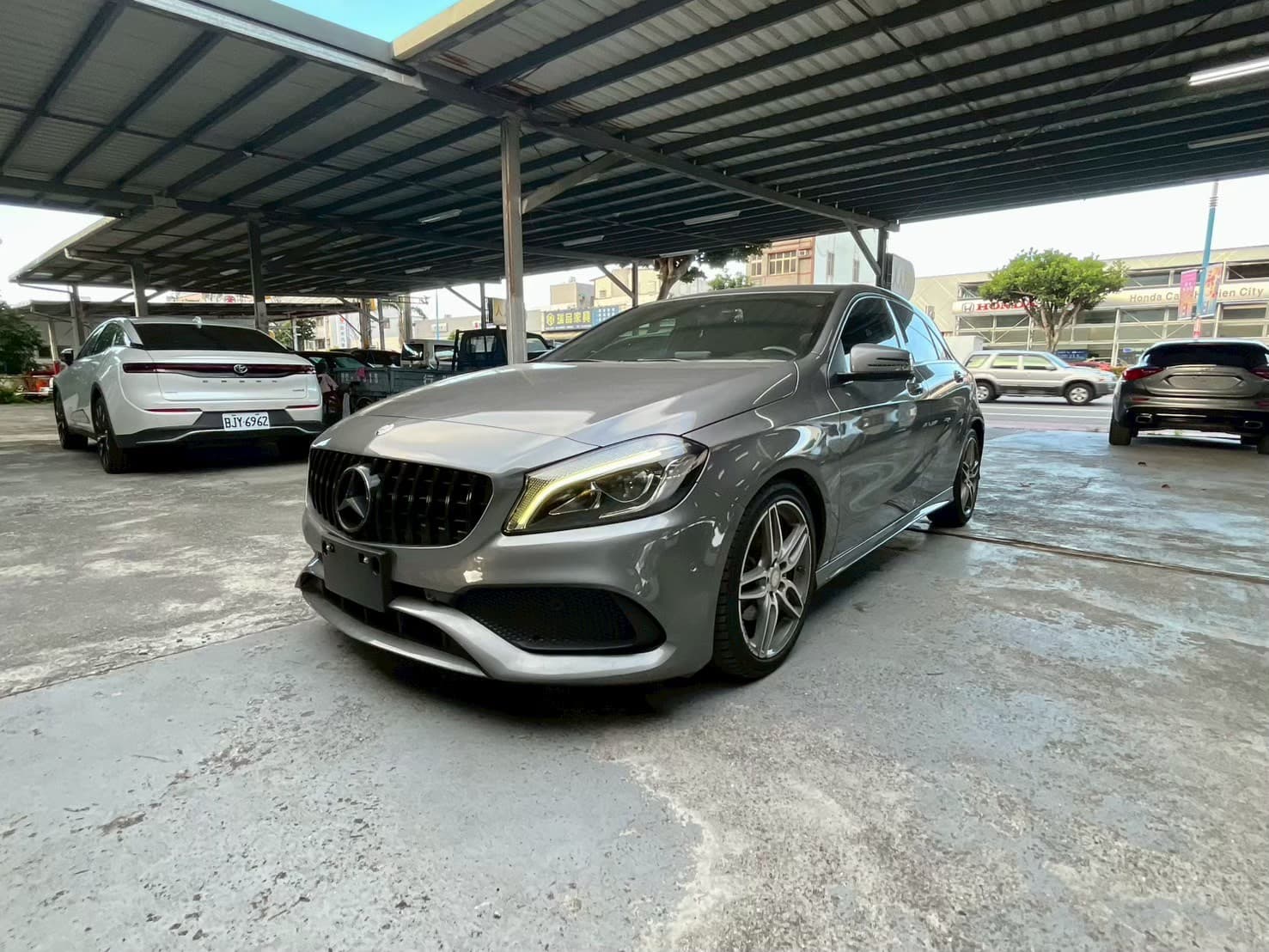 2017 M-BENZ 總代理 AMG A180 車頭實拍 2017 M-BENZ 總代理 AMG A180 車頭實拍