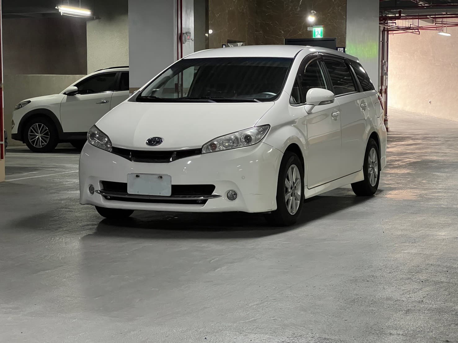 2010 TOYOTA WISH E版 車頭實拍 2010 TOYOTA WISH E版 車頭實拍